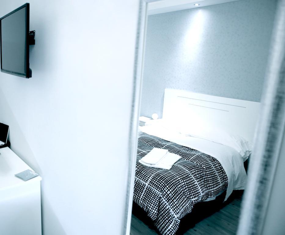 Arts & Rooms Roma Quarto foto